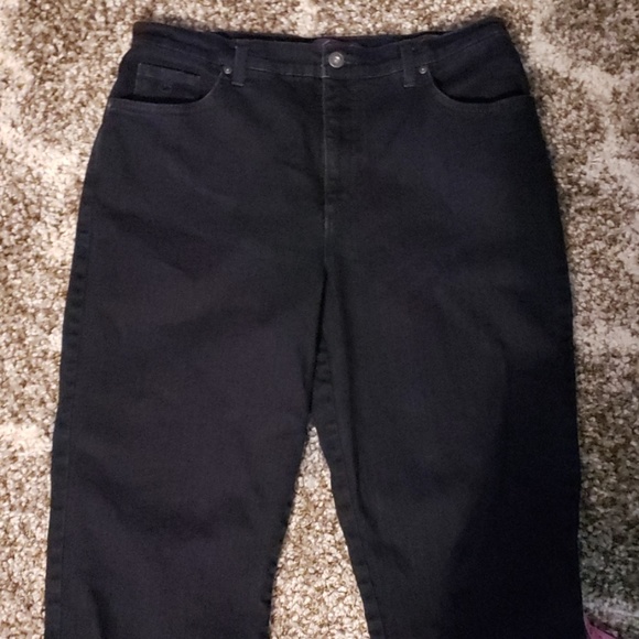 Gloria Vanderbilt dark wash denim jeans - Picture 3 of 8